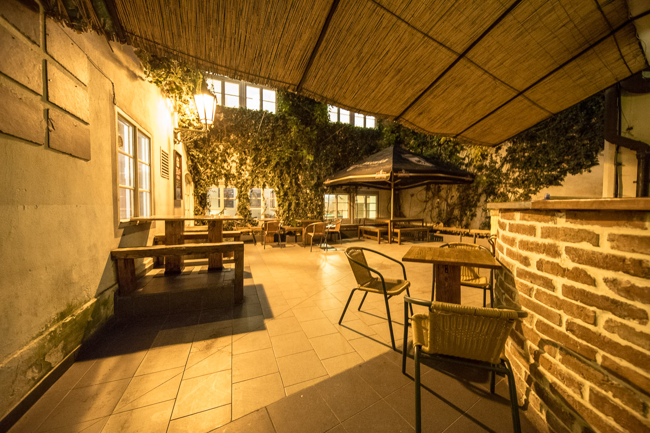 NAPA bar & gallery - detail