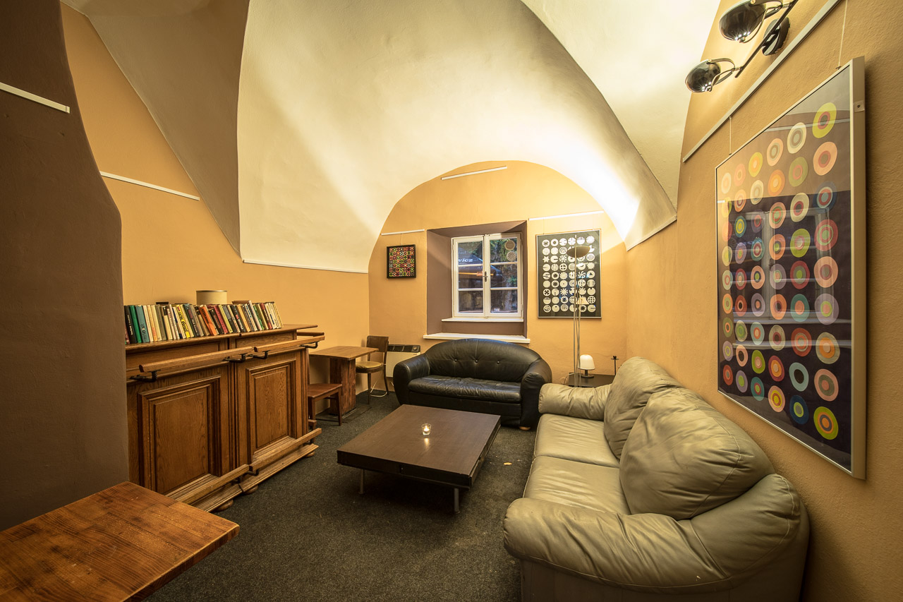 NAPA bar & gallery - prostory