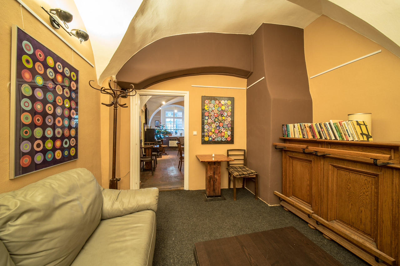 NAPA bar & gallery - momentka